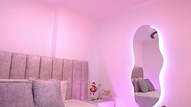 violeta aroca online show from 12.18.25