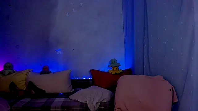 LickLizzy online show from 02.04.25