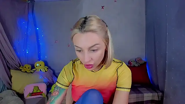 LickLizzy online show from 01.12.26