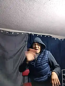 LaInsaciableIntensa online show from 10.30.25