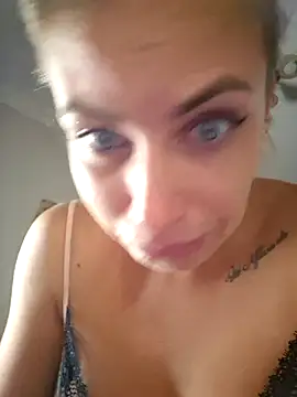 Keli Jessi online show from 10.14.25