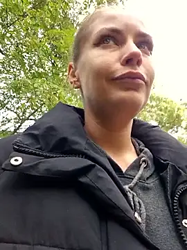 Keli Jessi online show from 10.18.25