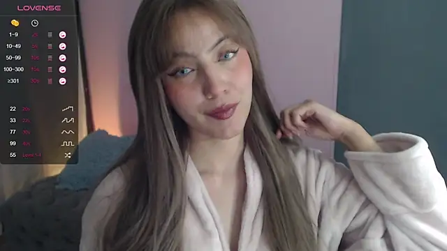 Snapshot of sweetrafaella chatting on 10.17.25 sweetrafaella online show from 10.17.25