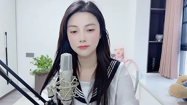 HaagenDazs  online show from 12.04.24