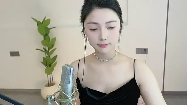 HaagenDazs  online show from 02.27.25