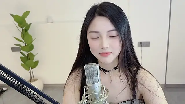 HaagenDazs  online show from 03.21.25