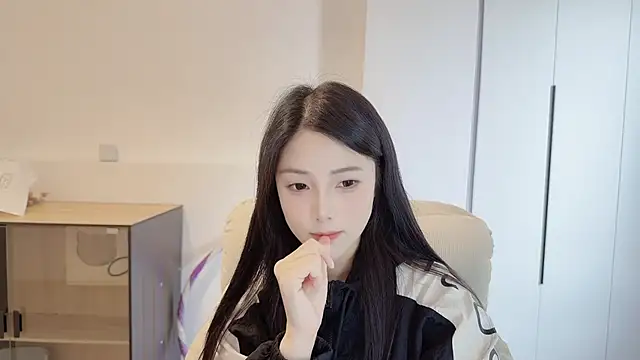 Snapshot of HaagenDazs_ chatting on 04.24.26 HaagenDazs online show from 04.24.26