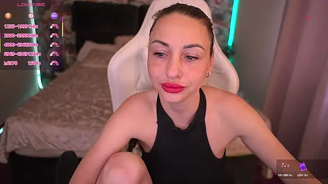 KristiiMax online show from 05.13.26