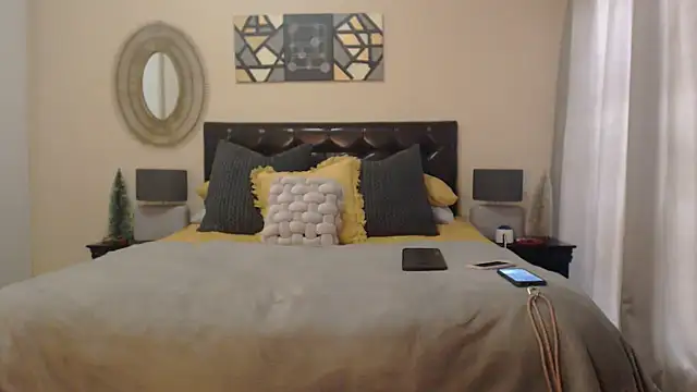 Creamyass22 online show from 12.16.24