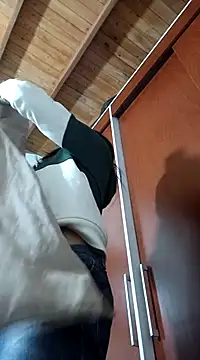 LunaZambrano online show from 02.05.25