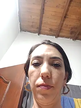 LunaZambrano online show from 04.15.26