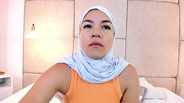 aisha vs online show from 02.25.26