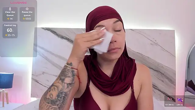 aisha vs online show from 04.11.26