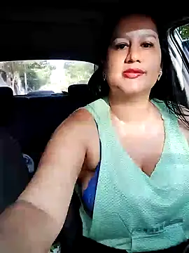 Snapshot of keilymadam chatting on 12.26.24 keilymadam online show from 12.26.24