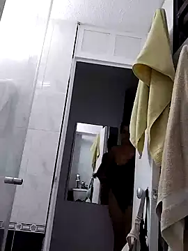 Snapshot of keilymadam chatting on 01.11.25 keilymadam online show from 01.11.25