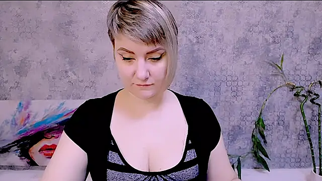 Djullia online show from 11.09.25