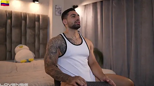 Snapshot of john_king29 chatting on 10.11.25 john king29 online show from 10.11.25