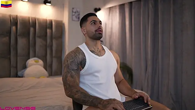 Snapshot of john_king29 chatting on 10.16.25 john king29 online show from 10.16.25