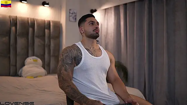 Snapshot of john_king29 chatting on 10.18.25 john king29 online show from 10.18.25