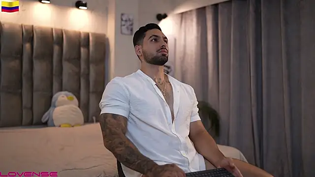 Snapshot of john_king29 chatting on 10.21.25 john king29 online show from 10.21.25