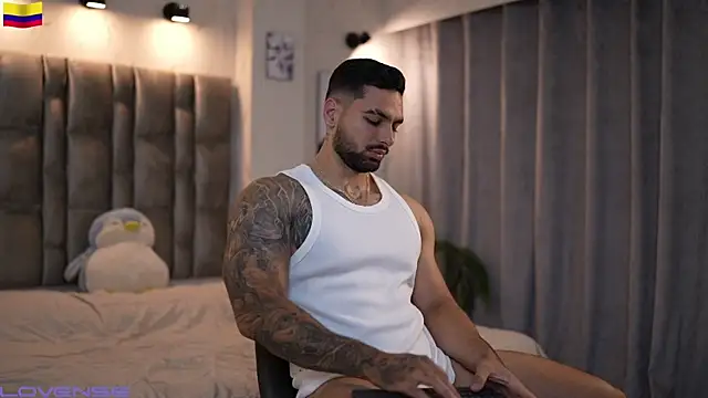 Snapshot of john_king29 chatting on 10.27.25 john king29 online show from 10.27.25