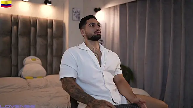 Snapshot of john_king29 chatting on 10.31.25 john king29 online show from 10.31.25