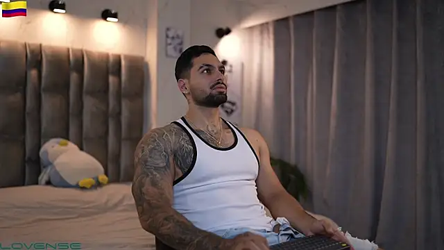 Snapshot of john_king29 chatting on 11.01.25 john king29 online show from 11.01.25