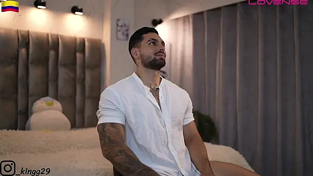 Snapshot of john_king29 chatting on 11.06.25 john king29 online show from 11.06.25