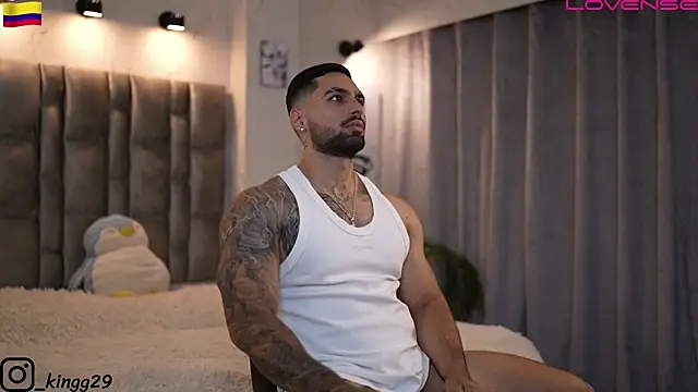 Snapshot of john_king29 chatting on 11.10.25 john king29 online show from 11.10.25