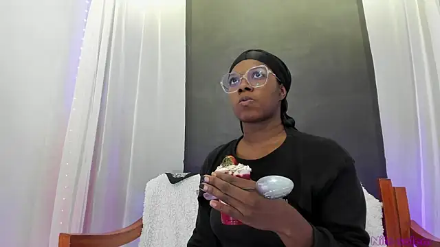 Snapshot of nilosolem chatting on 02.27.25 nilosolem online show from 02.27.25