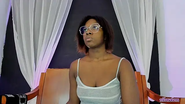 Snapshot of nilosolem chatting on 09.15.25 nilosolem online show from 09.15.25