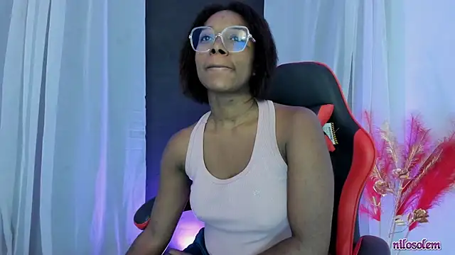 Snapshot of nilosolem chatting on 10.11.25 nilosolem online show from 10.11.25