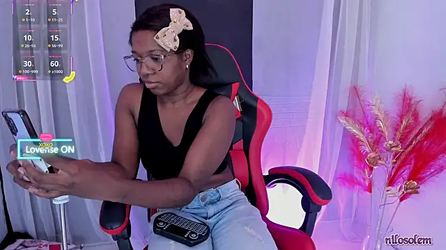 Snapshot of nilosolem chatting on 10.16.25 nilosolem online show from 10.16.25