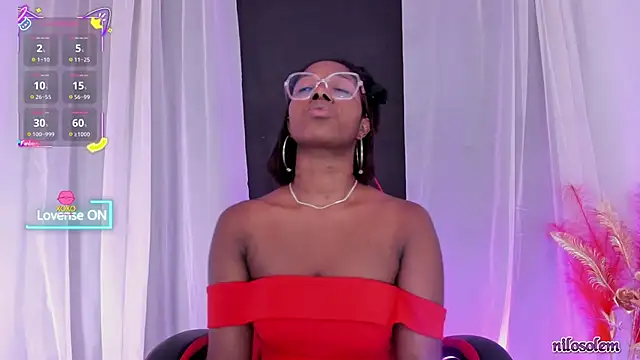 Snapshot of nilosolem chatting on 10.29.25 nilosolem online show from 10.29.25