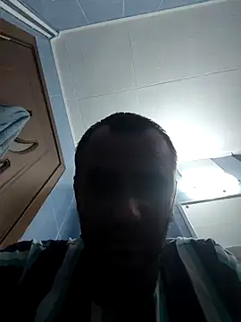 Snapshot of Govora chatting on 12.25.24 Govora online show from 12.25.24