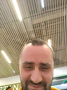 Snapshot of Govora chatting on 03.10.25 Govora online show from 03.10.25