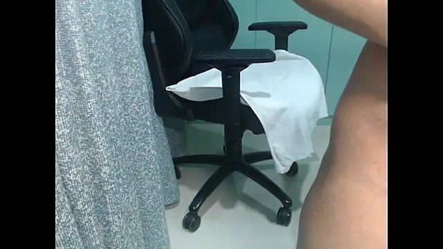 Snapshot of CuteRhea69 chatting on 10.12.25 CuteRhea69 online show from 10.12.25