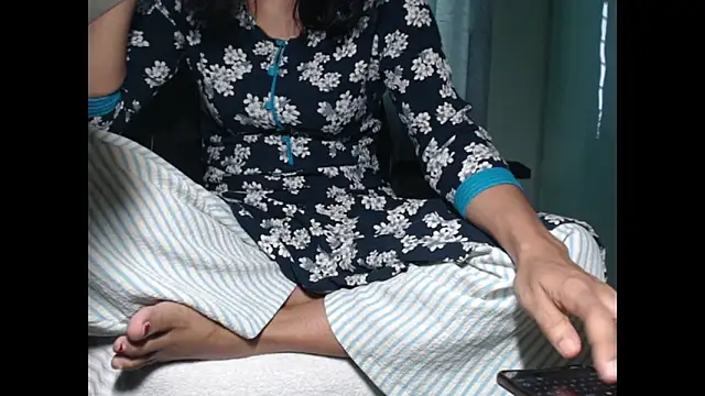 CuteRhea69 online show from 04.13.26