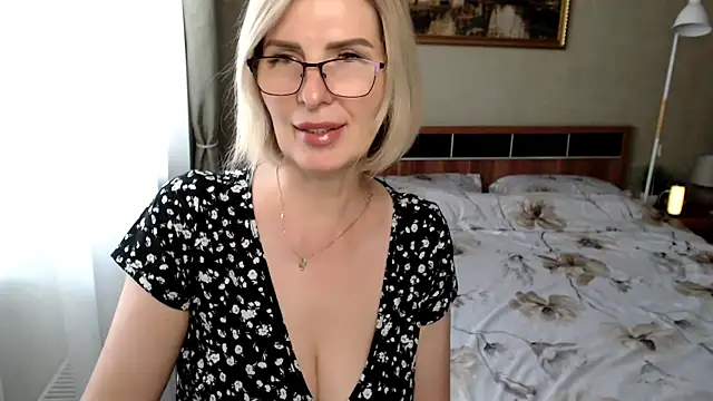 sensualEmilia online show from 07.17.26
