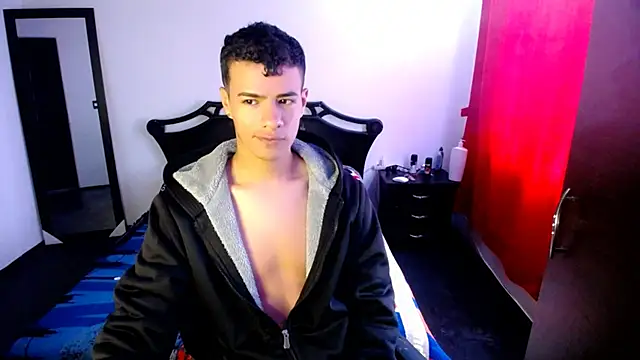 Snapshot of Deiby_casas chatting on 02.25.25 Deiby casas online show from 02.25.25