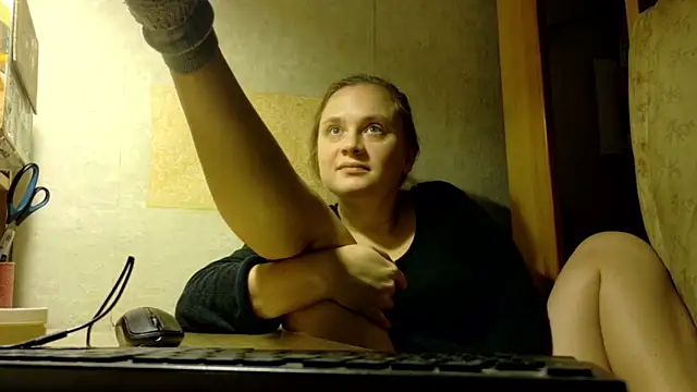 FrumCake online show from 11.30.25