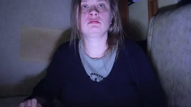 Snapshot of FrumCake chatting on 03.12.26 FrumCake online show from 03.12.26