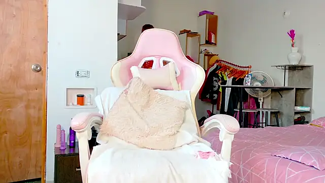 the queen aleja online show from 04.01.26