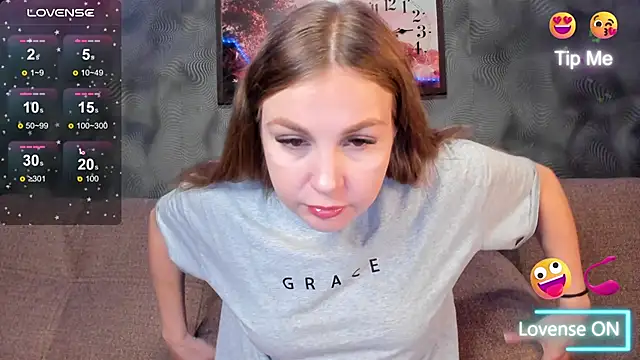 CassieMils online show from 11.04.25