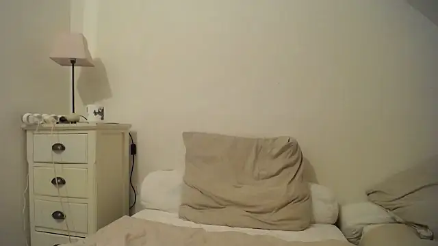 desirmiss1 online show from 02.12.25