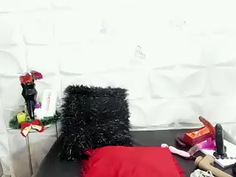 dirtylola39 online show from 12.31.24