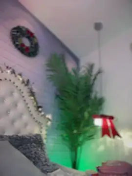 Tayra Siny online show from 12.17.24