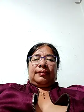 Snapshot of __valentina18 chatting on 12.12.24 valentina18 online show from 12.12.24