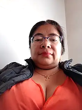 Snapshot of __valentina18 chatting on 12.13.24 valentina18 online show from 12.13.24