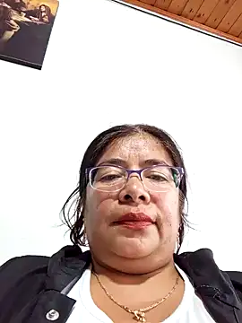 Snapshot of __valentina18 chatting on 12.17.24 valentina18 online show from 12.17.24